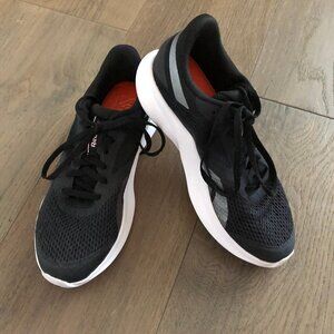 Reebok Energen Run Lace Up Running Shoes w Memory Tech Black, Gray, White Sz 6